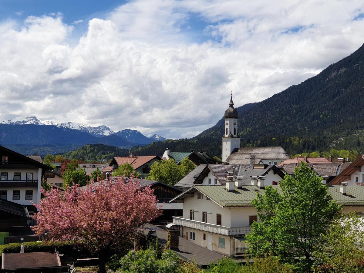 Appartement Bunter Hirsch Im Garmischer Zentrum *